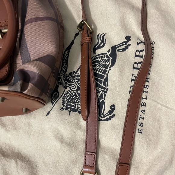 Authentic Burberry Smoked Ckeck Northfield Tote - Picture 7 of 16